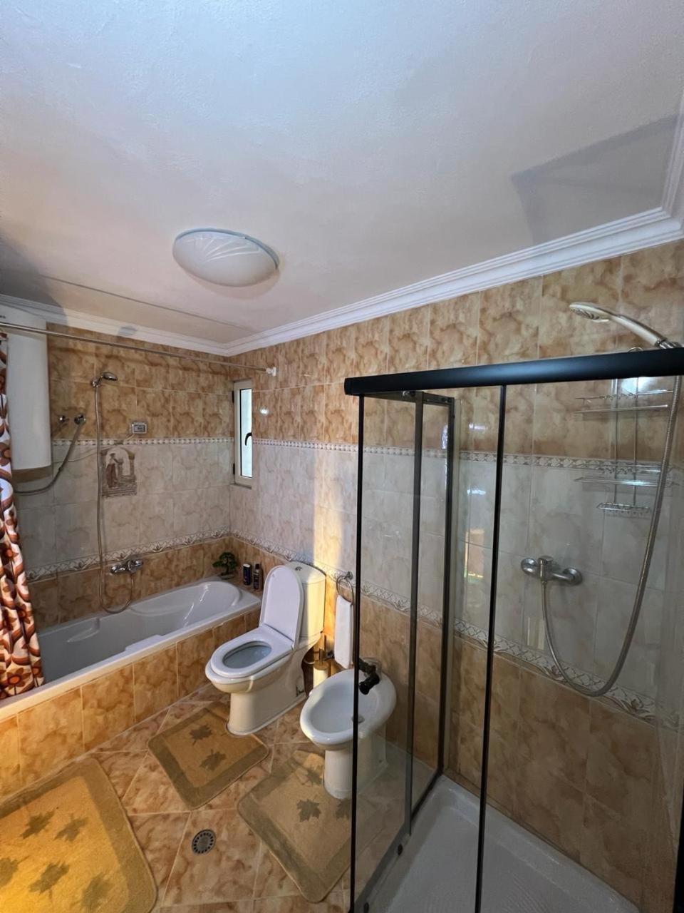 Garden Villa Guni Krujë エクステリア 写真