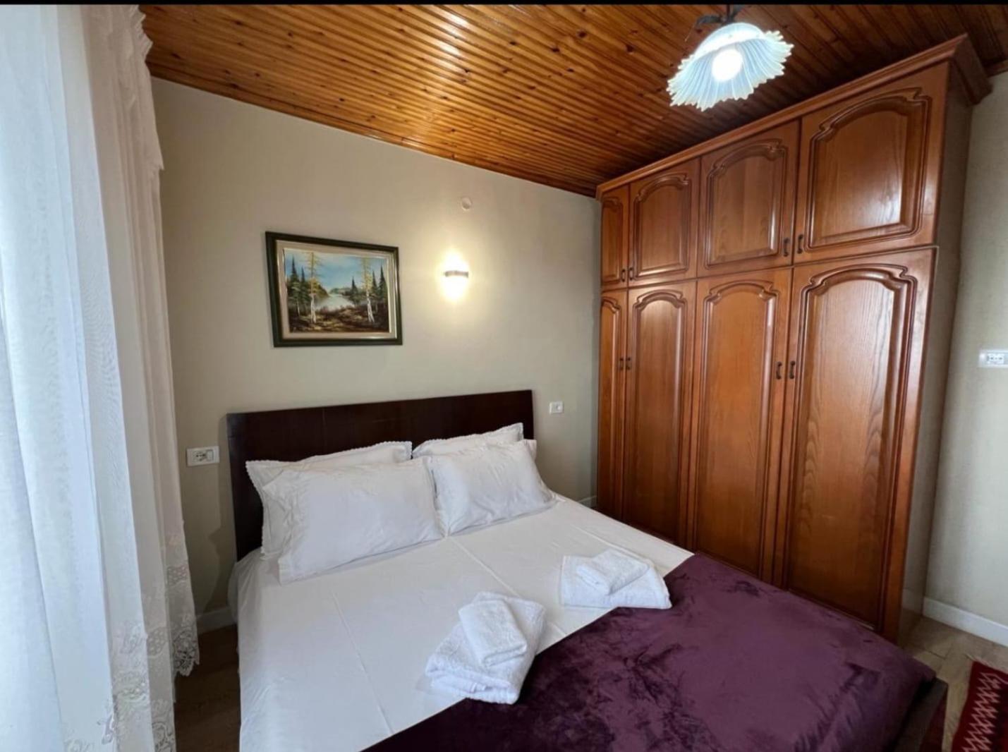 Garden Villa Guni Krujë エクステリア 写真