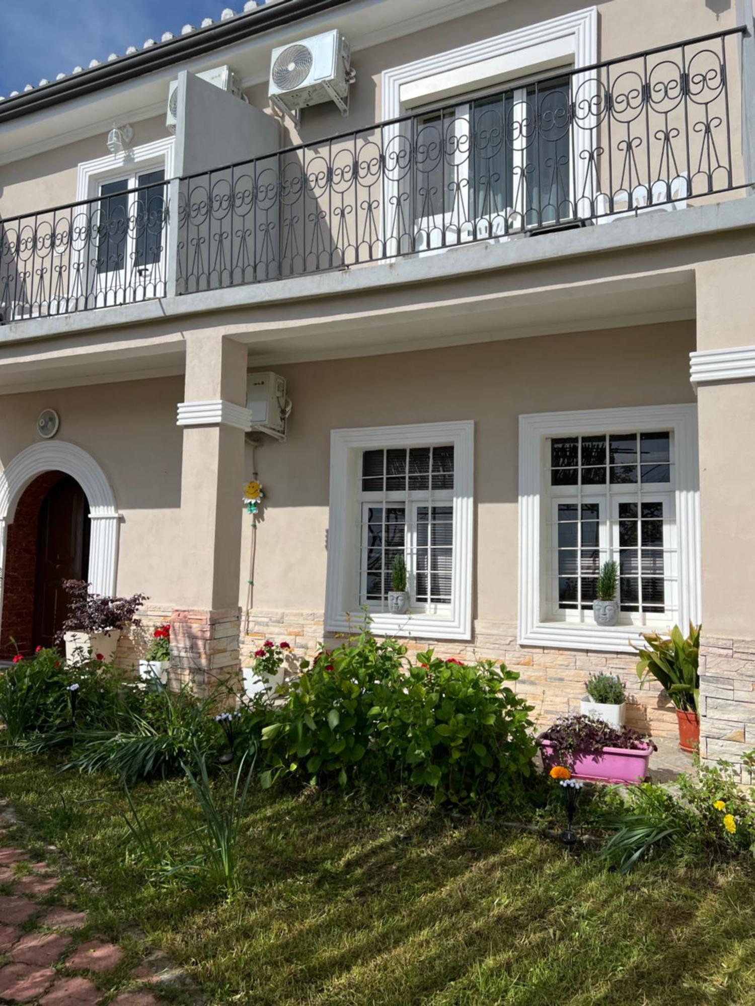 Garden Villa Guni Krujë エクステリア 写真